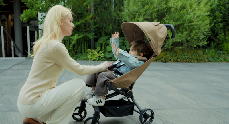 Thiết kế dạng nôi và mái che mới, linh hoạt hơn